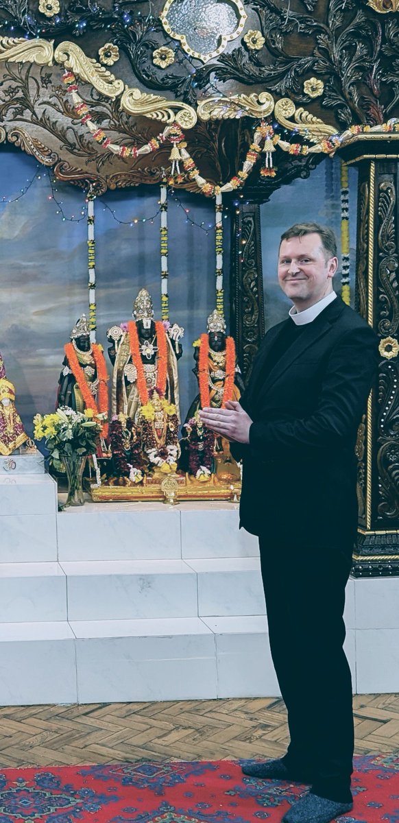 P_G_Anderson's tweet photo. I was a guest of Liverpool's Hindu Cultural Association, and was given a tour of the temple before sharing food and conversation.
God bless the people of India. https://t.co/CUbqcsIhTC