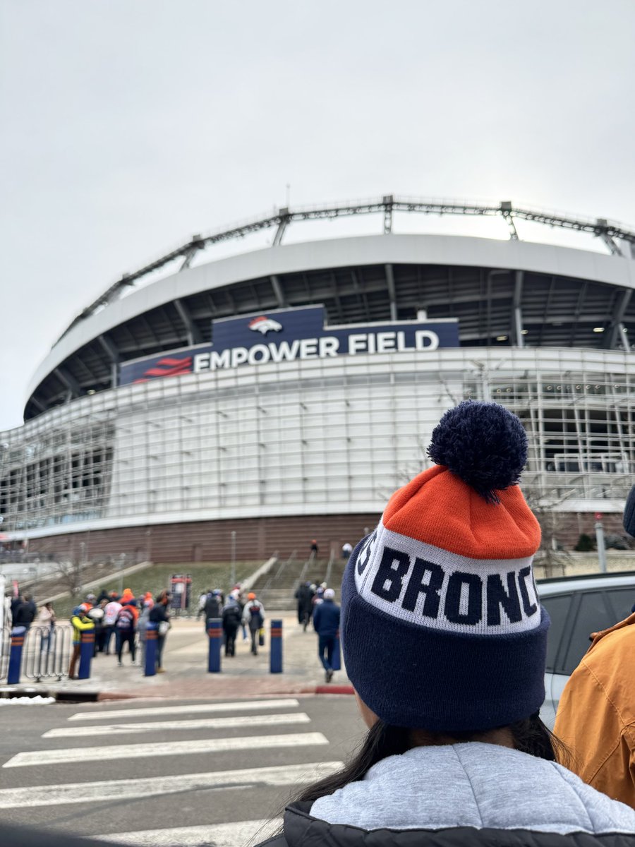 reedmarks's tweet image. Stiddy Up!