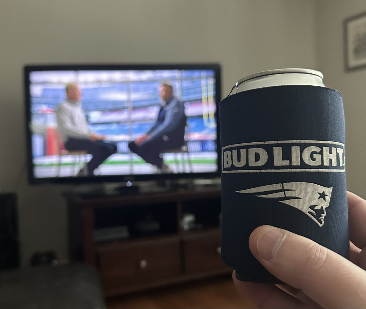 jasmichener's tweet image. Snow is shoveled, fresh bread made, first bevy cracked. LFG !!