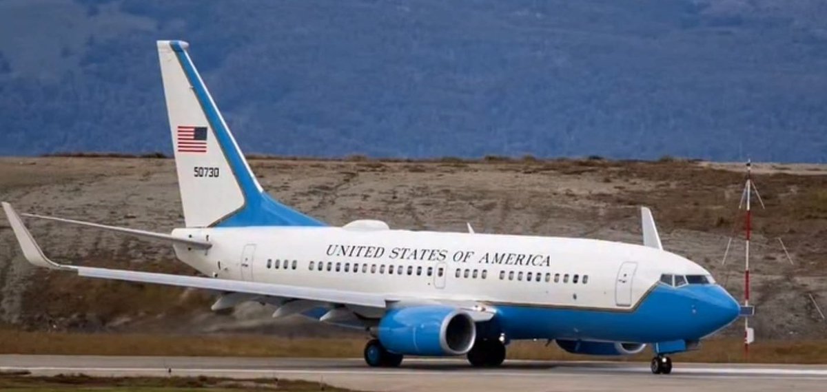 <a href="/MinDefensa_Ar/">Ministerio de Defensa</a> <a href="/somoscorta/">Corta</a> <a href="/spremici/">Sebastián Premici</a> <a href="/VHMok/">Víctor Hugo Morales</a> <a href="/maxiferraro/">maxi ferraro 🎗️</a> <a href="/EstebanPaulon/">Esteban Paulón</a> <a href="/radiomas1049ok/">Radio + 104.9</a> <a href="/JMilei/">Javier Milei</a> <a href="/ADachary/">Andrés Dachary</a> <a href="/gustavomelella/">Gustavo Melella</a> <a href="/RPN_Oficial/">Revolución Popular</a> <a href="/Agenda_Malvinas/">AgendaMalvinasOK</a> <a href="/AliciaCastroAR/">Alicia Castro</a> <a href="/PatoBullrich/">Patricia Bullrich</a> <a href="/Gatosylvestre/">Gustavo Sylvestre</a> <a href="/GastonAlberdi/">Gaston Alberdi I❤️🇦🇷</a> <a href="/LPOArg/">La Política Online | Argentina</a> <a href="/ZetaOrlando/">Ezequiel Orlando ⭐️⭐️⭐️</a> La Soberanía Argentina está en riesgo al igual que nuestra democracia, garantías individuales y colectivas.