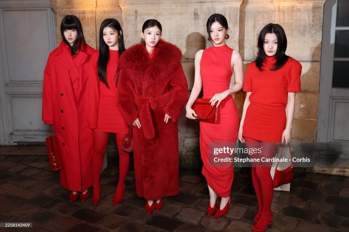 yaoillit's tweet image. Keeping the hybe traditions alive