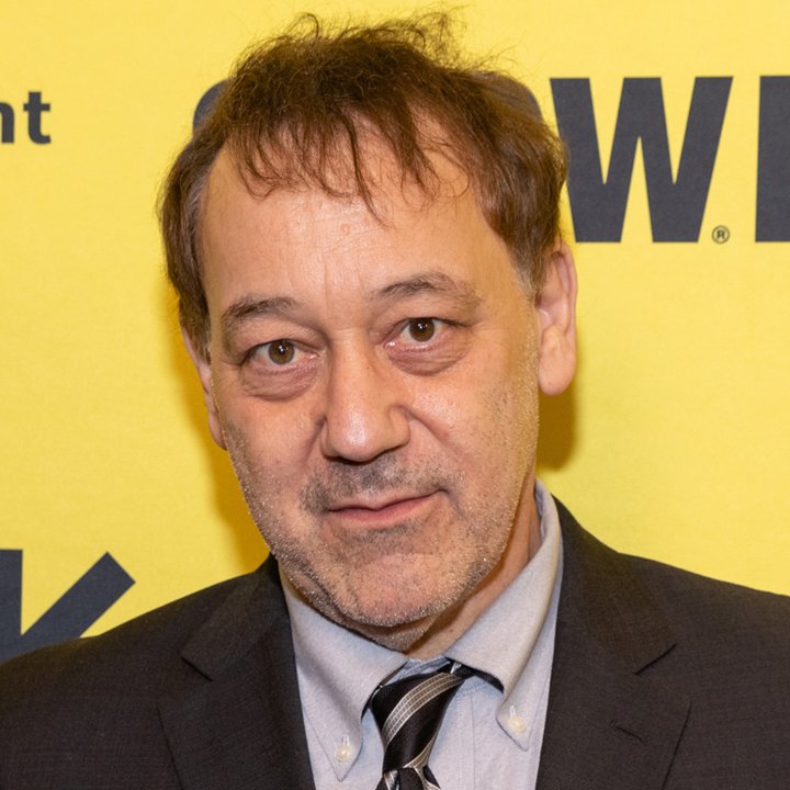 DCUAlert's tweet photo. James Gunn is definitely aware now that Sam Raimi wants to make a Batman movie 😂 https://t.co/6aI8RhjHun