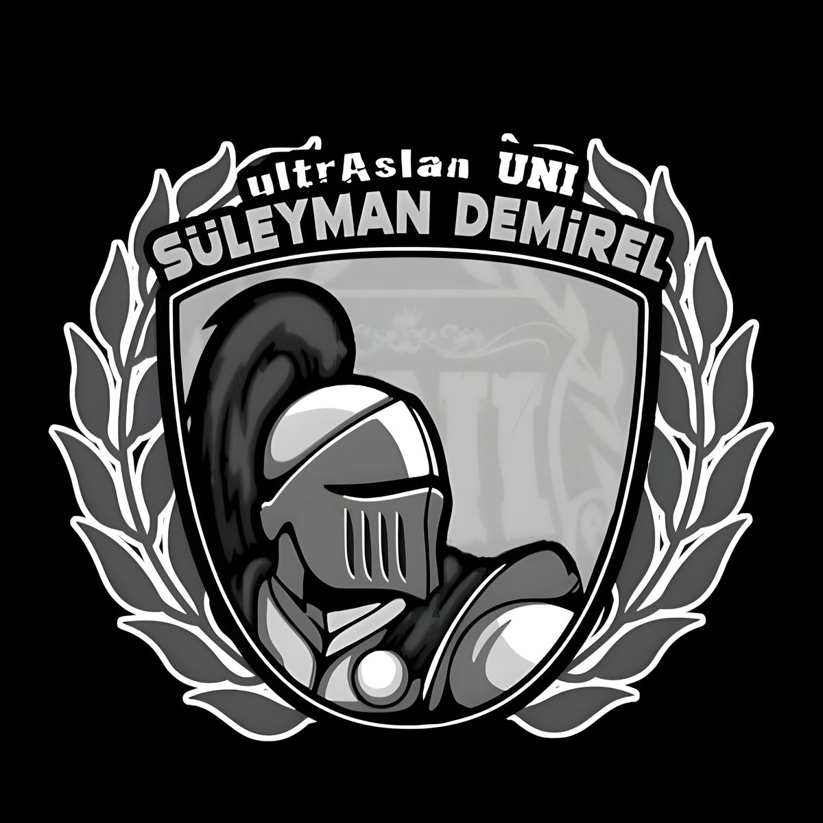 BAŞIMIZ SAĞOLSUN.. 
Grubumuzun sevilen isimlerinden Emre Türkyılmaz'ın  kıymetli dedesinin vefat ettiği haberini üzülerek öğrenmiş bulunmaktayız. Merhum dedemize Allah'tan rahmet, ailesine ve sevenlerine başsağlığı dileriz.