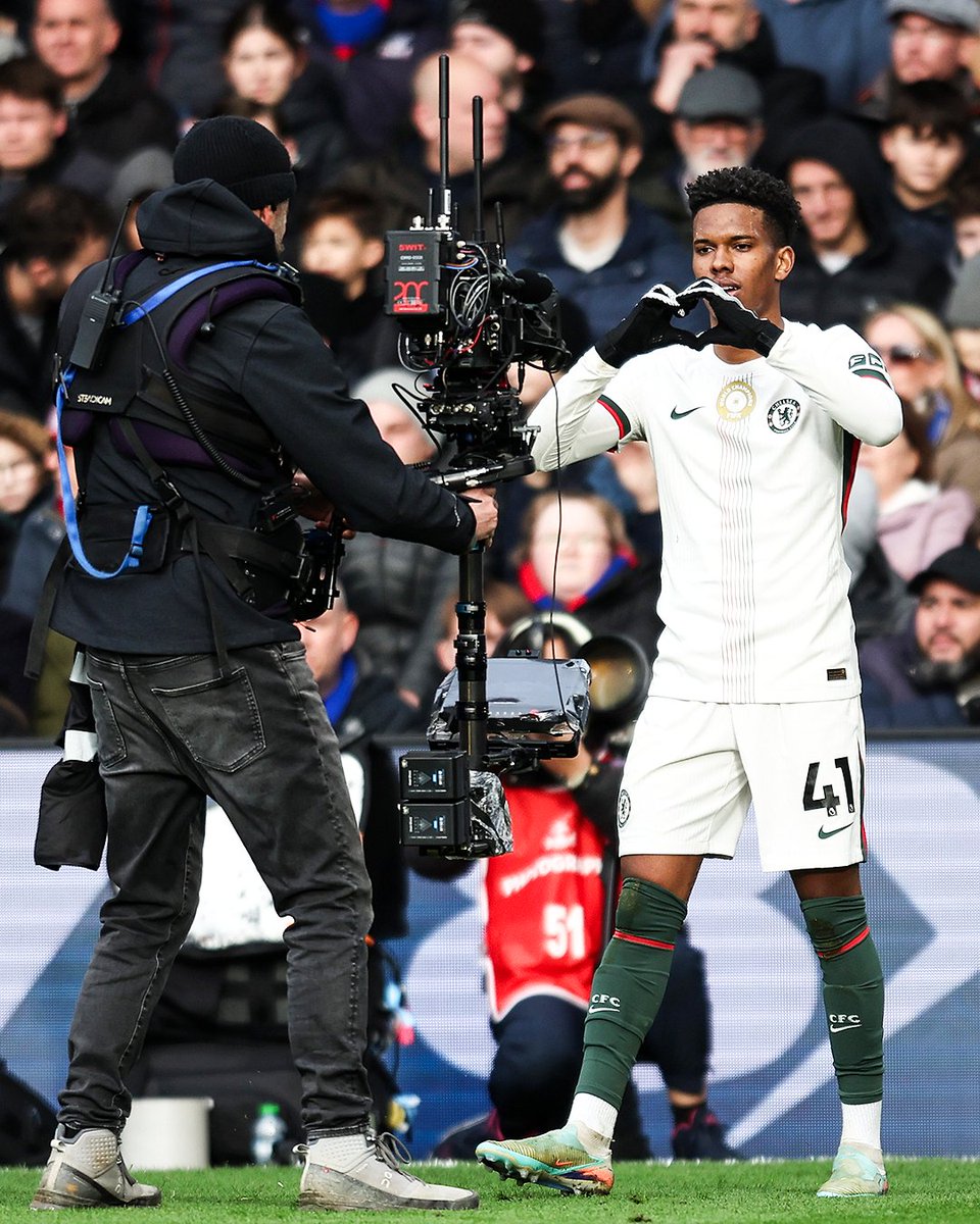 A stunning goal and an assist...the beginning of a beautiful story at Stamford Bridge.
#CHECRY
