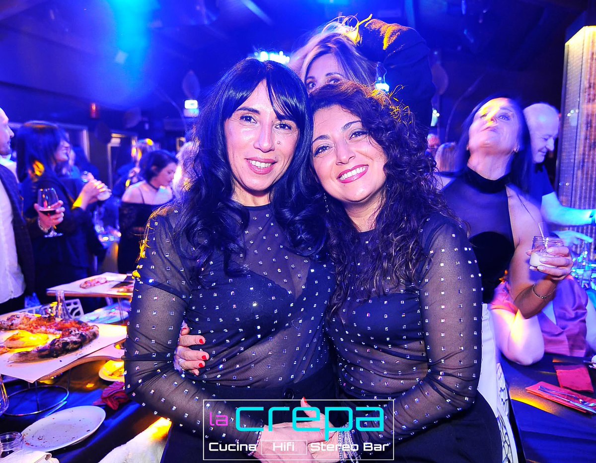 davidebergonz's tweet photo. 2️⃣3️⃣🎦0️⃣1️⃣▶️2️⃣6️⃣🎉 Friday - La Crepa 💃📀 #lacrepamodena #foodmusiclive #ristodance #modena #fridaynight 🆙🍾2️⃣0️⃣2️⃣6️⃣▶️▶️▶️▶️ https://t.co/MxdvHAWFoG