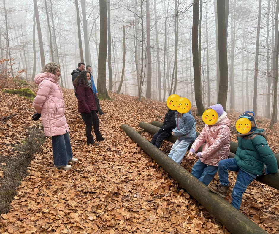 immo_studio's tweet photo. 🌿 Fête d’équipe Le Studio Immo 🌿

👉 marche au Wintersberg
👉 repas convivial au Couvent à Oberbronn
👉 … et beaucoup de bonne humeur.

#LeStudioImmo #TeamLeStudio #VieDEquipe #TeamSpirit #FamilyTime #Wintersberg #VosgesDuNord #Oberbronn #ImmobilierHumain #BasRhin #GoodVibes https://t.co/TGNwMGYvAJ