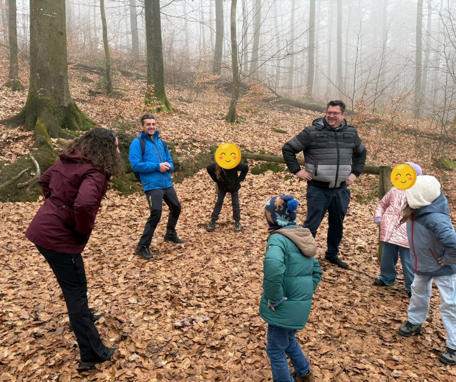 immo_studio's tweet photo. 🌿 Fête d’équipe Le Studio Immo 🌿

👉 marche au Wintersberg
👉 repas convivial au Couvent à Oberbronn
👉 … et beaucoup de bonne humeur.

#LeStudioImmo #TeamLeStudio #VieDEquipe #TeamSpirit #FamilyTime #Wintersberg #VosgesDuNord #Oberbronn #ImmobilierHumain #BasRhin #GoodVibes https://t.co/TGNwMGYvAJ