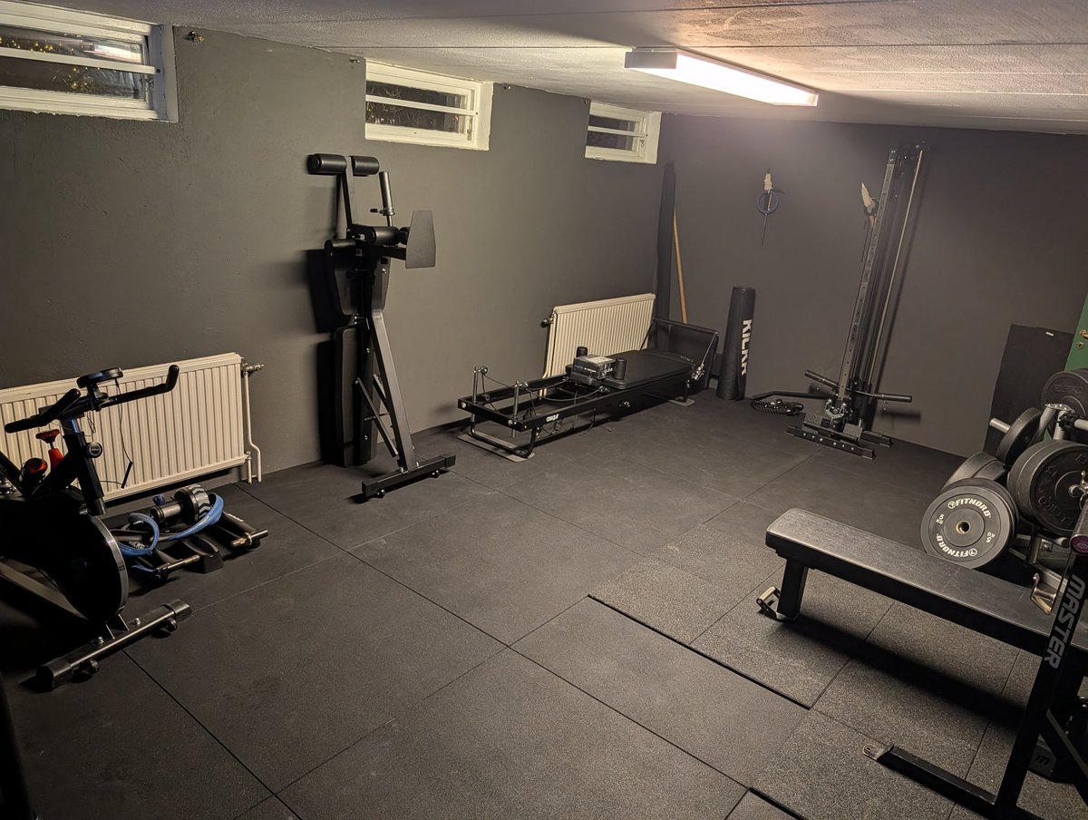 Investacus 🧠 💰 tweet media