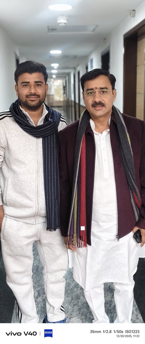 Divyans12857445's tweet photo. क्या लिखो ? आपके बारे में भैया जितना भी लिखो कम है ,हम सब के नेता बड़े भाई मा० विधायक Ashish Singh Ashu भैया आपको जन्मदिन की हार्दिक बधाई व शुभकामनाएं..💐🎂
@AshishSingh_BJP https://t.co/YucdWEDdkG