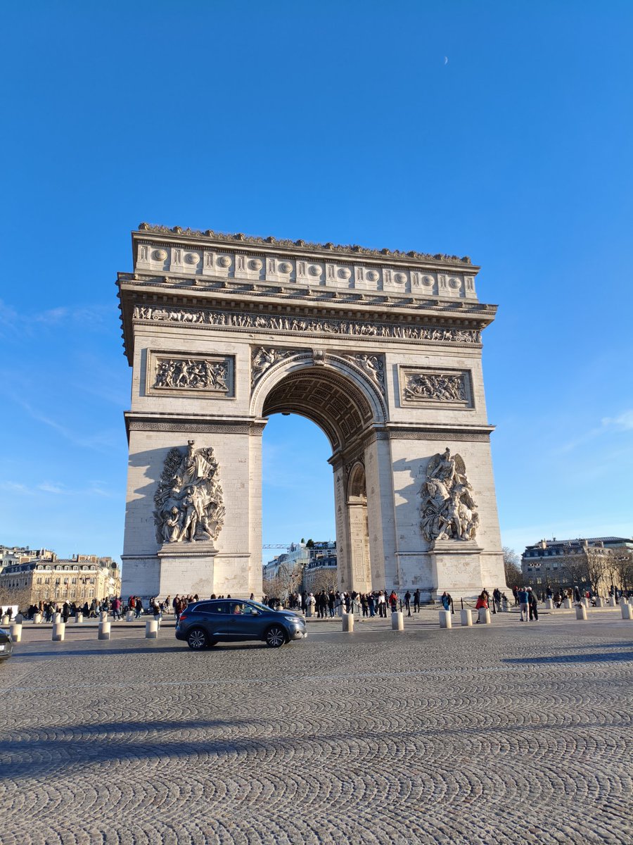 Post by 桜実 狐ン on X: 凱旋門