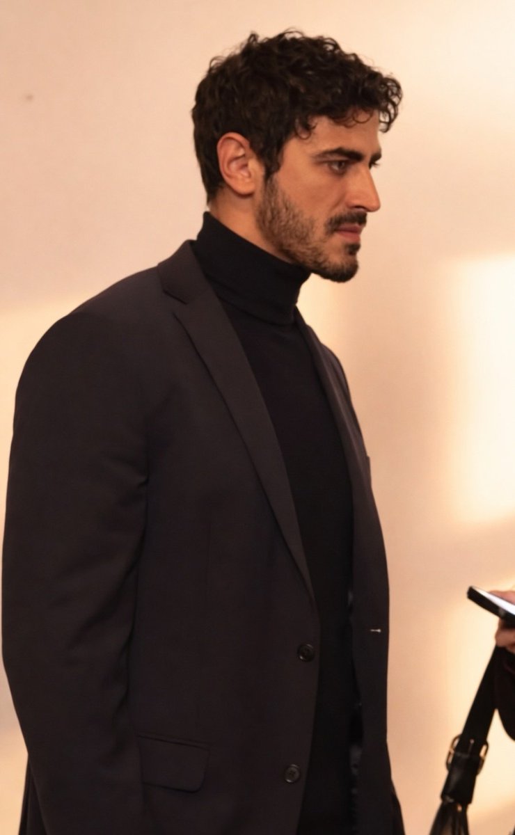 #arafta #MerTeş #EminGünenç
Çok çekici 😯