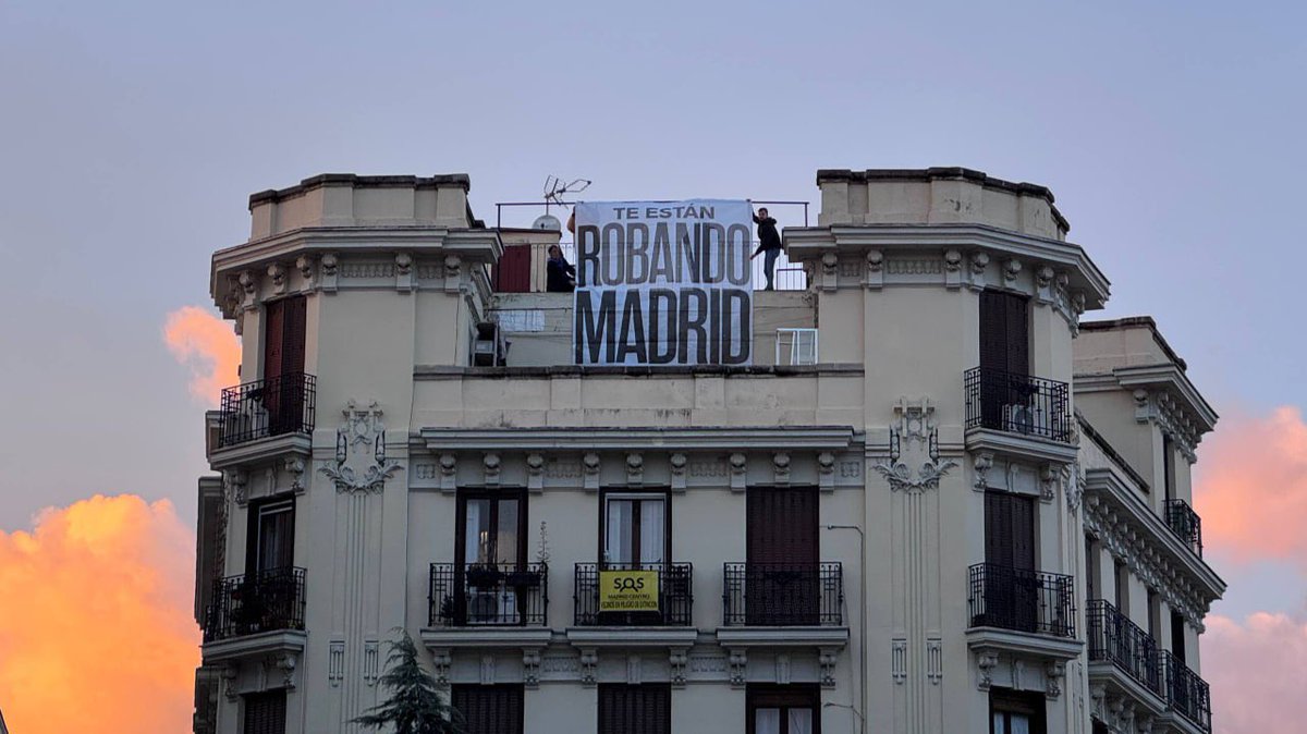 Está Madrid llena de estos carteles hoy. La sociedad se está movilizando.
