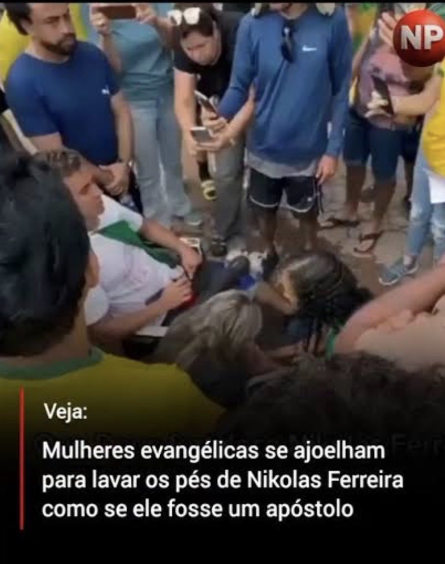 crushdobbb20's tweet image. Isso aqui é o anúncio de tempos sombrios que esse país ainda viverá.