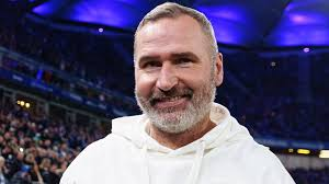 🚨 BREAKING: <a href="/DiegoZupporter/">Diego</a>  SACKED

Eintracht Frankfurt have dismissed the head coach with immediate effect 🔴🦅

Understand the 6-1 defeat vs Real Madrid was the final straw🚫

The board felt he had "zero tactical vision". Tim Walter is now the frontrunner to take over🇩🇪⏳