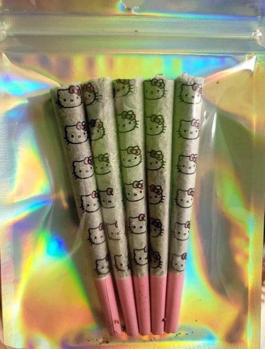 things that i smoke weed to tweet media