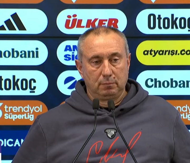 futbolarena's tweet photo. Stoilov: "Futbolda para kazanmaz. Oyuncular kazanır." https://t.co/MEpC0pKcAn
