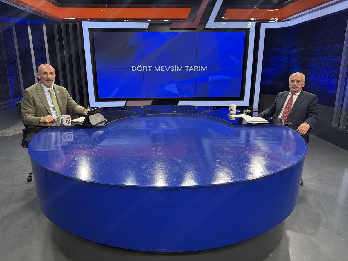 Kanal 23 ekranlarında yayınlanan "Dört Mevsim Tarım" programımızın bu haftaki konuğu olan Ziraat  Mühendisi Sayın Abdullah Kartal’a  çok teşekkür ediyorum.
<a href="/Kanal23HD/">Kanal 23</a> <a href="/TCTarim/">T.C. Tarım ve Orman Bakanlığı</a>  <a href="/elazig_valiligi/">T.C. Elazığ Valiliği</a>  <a href="/elazigtarim/">elazig tarim</a>