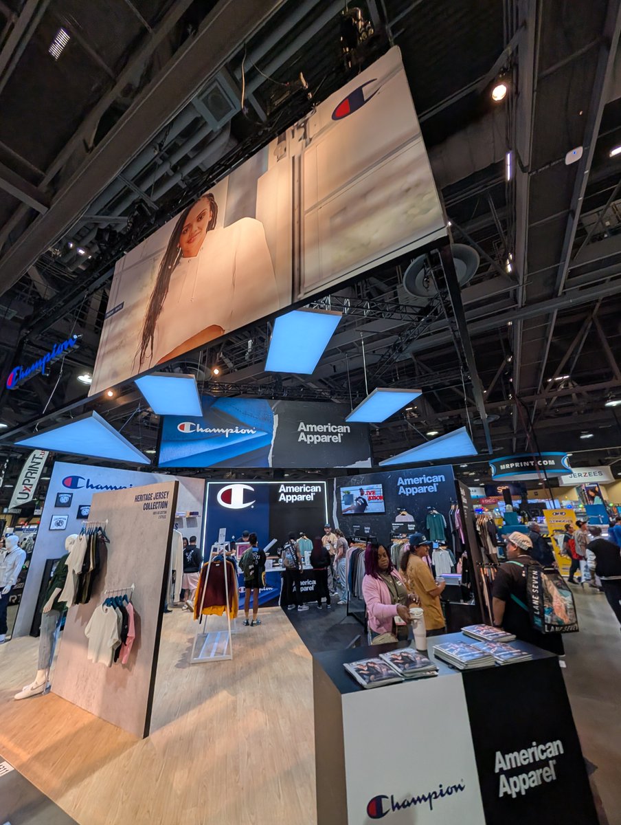 Stay Golden Custom® tweet media