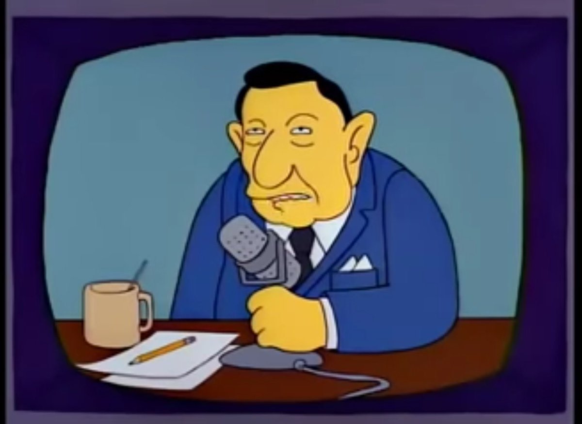 Toño de Valdes narrando el Patriots vs Broncos mientras anuncia las liru sisa.  #NFLEnTelevisa