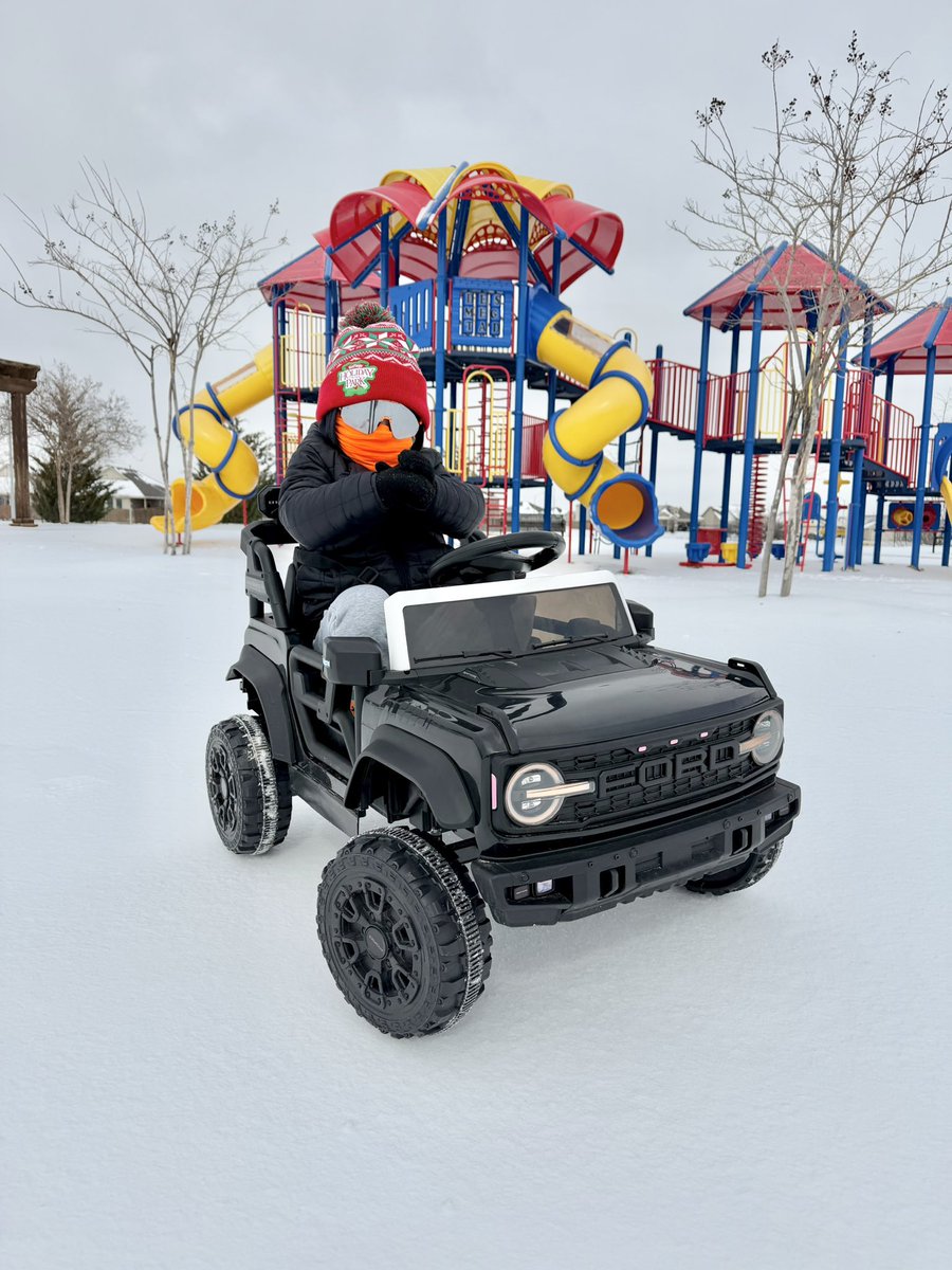 Pete’s Stache tweet media