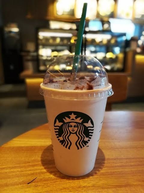 brittneys_deals's tweet image. 🆓☕️ Free coffee is calling your name

Join Starbucks Rewards and start getting the perks 🙌  
Birthday freebie  
Free drink or food item of your choice on your birthday 🎂

Check out galaxydeals.net   
I post freebies and deals like this daily 🚀🛒

#Freebie #Starbucks