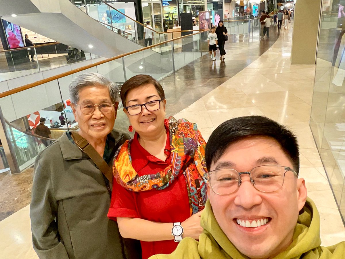Between two biggies! 🥳