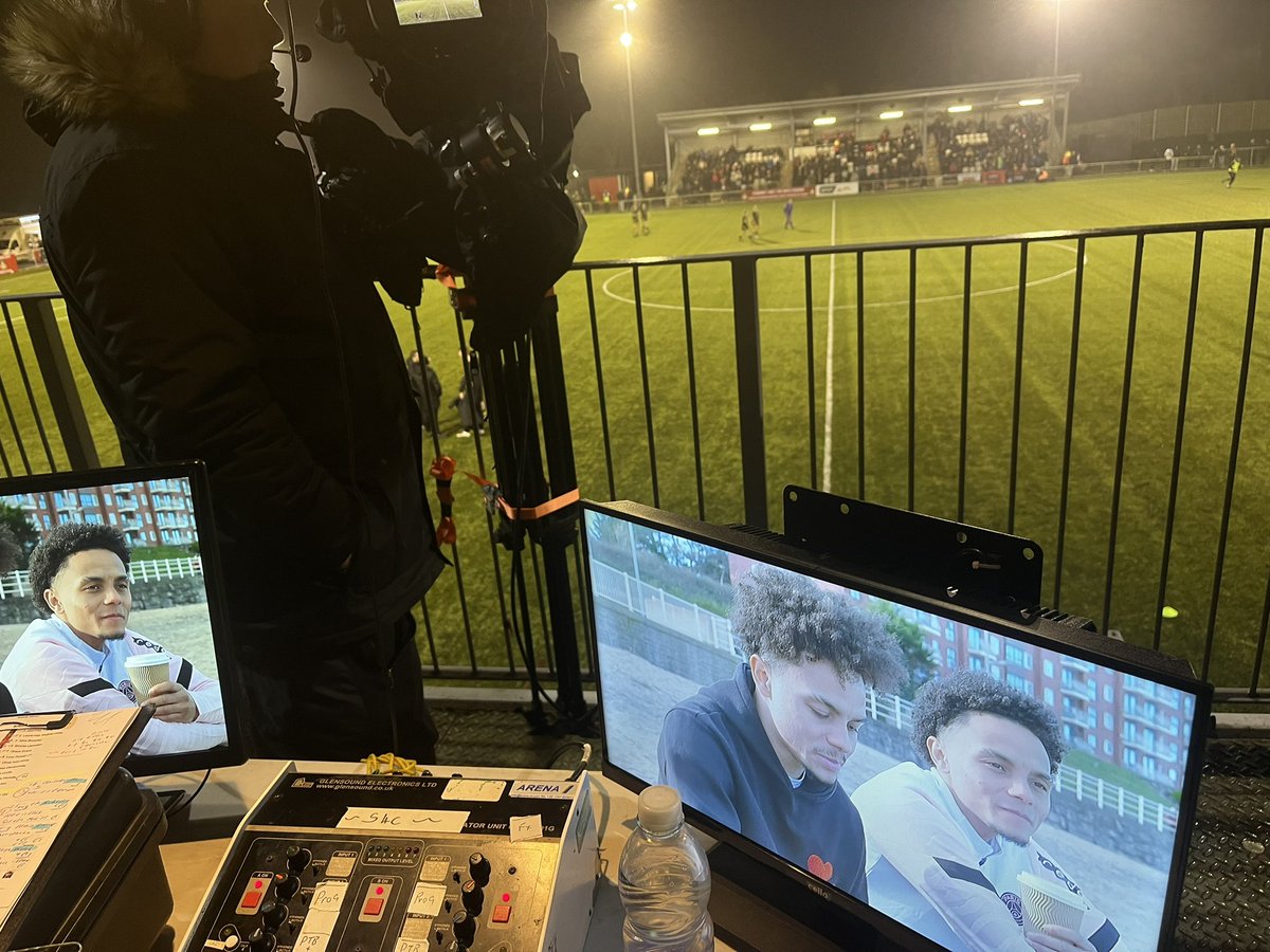 Sgorio heno | Sgorio tonight 

Wrexham vs Briton Ferry Llansawel. 

Diolch I Dylan, Nic a’r holl criw Sgorio. 
Thanks to Dylan, Nic and the whole Sgorio crew. 🏴󠁧󠁢󠁷󠁬󠁳󠁿⚽️🎤🎥