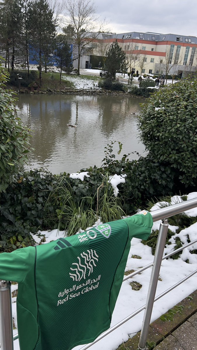 من اجل تحفيز الفريق من اجل مطاردة الصدارة وحلم العاشره باذن الله حاضرين لمباراة #الأهلي 
من اسطنبول لملعب الأنماء بجدة
من أجل دعم وتغطية نقص ديميرال والأهلي النخبوي🇸🇦🇹🇷💚..

#الاربعاء_بالاخضر_للاهلي