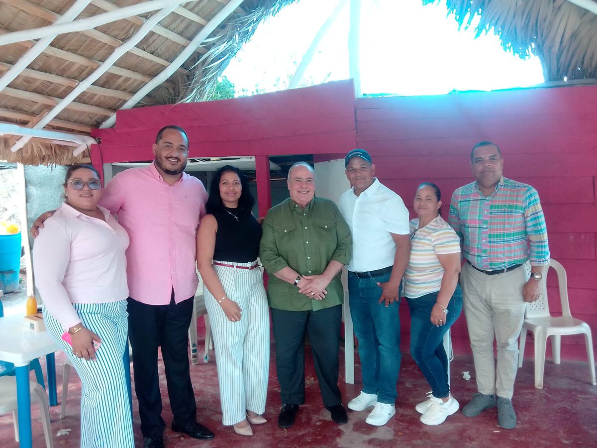 Grato momento acompañando al próximo candidato presidencial del PLD Charlie Mariotti en Guanico, Puerto Plata junto al ex diputado Momy.

Un solo destino: el camino hacia el 2028.