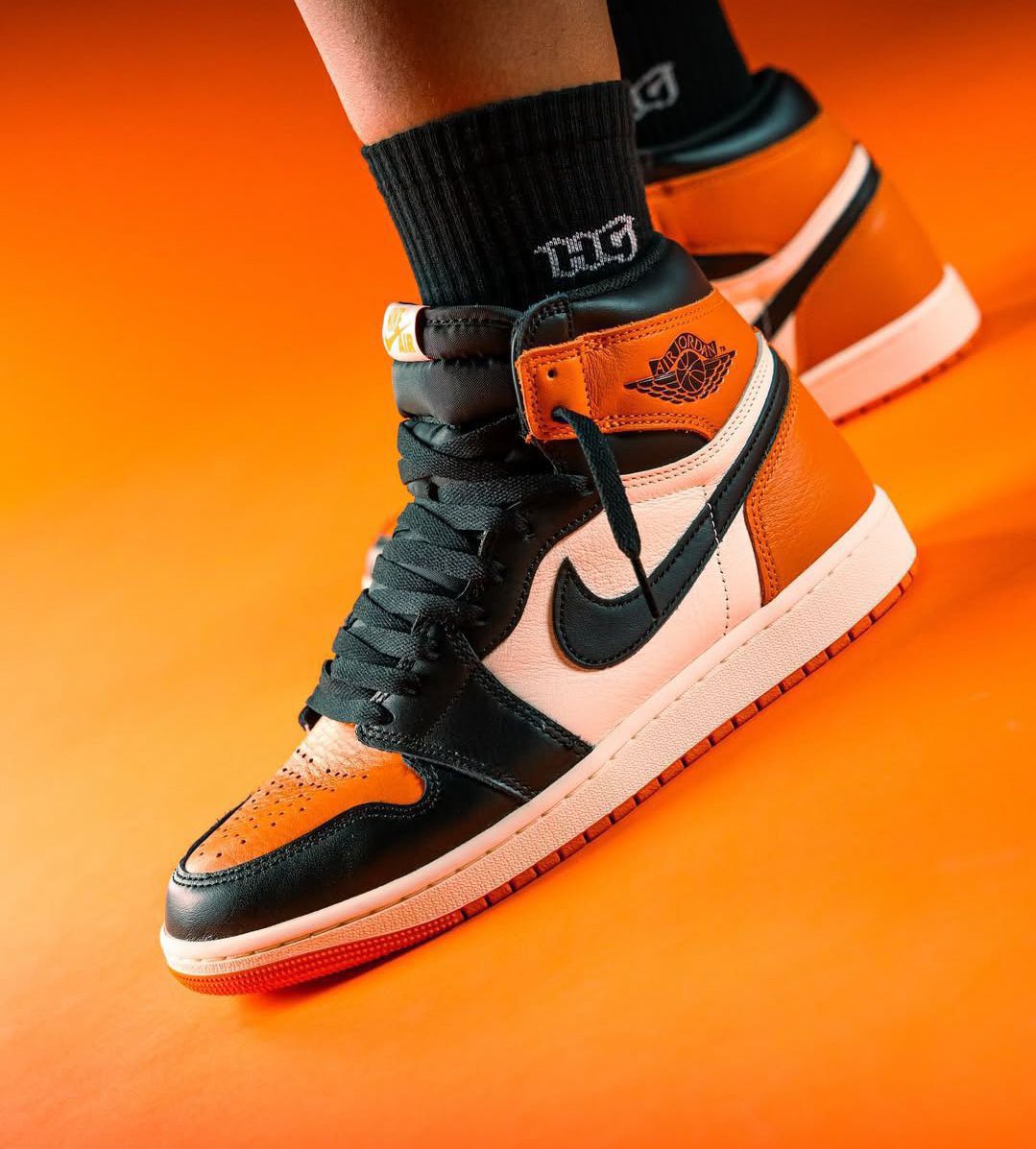 Sneaker Deals GB tweet media