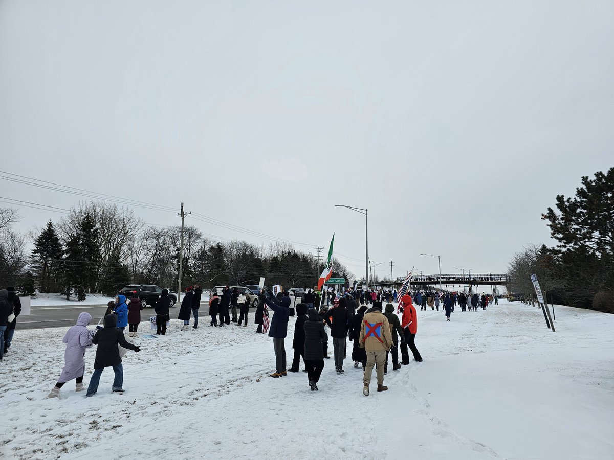 stanhubrio's tweet photo. ICE protest in Elgin, IL. Temperature: 13 degrees. #ICEOutForGood #BuildTheResistance #AbolishICE https://t.co/soNNehw2ZV