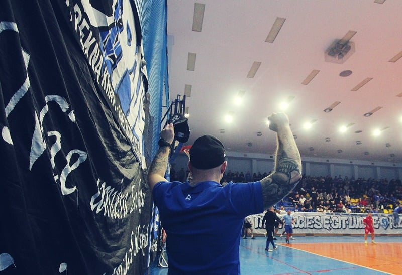 TimcolFCBE's tweet photo. Spadliśmy dzień 622
Wczoraj w Radlinie odbyła się 26 edycja turnieju ŚP. REMIGIUSZA THIEM.
#remicup
#batory 
#fcbe 
#WielkiRuch 
#InoRuch https://t.co/whUBsf1k6m