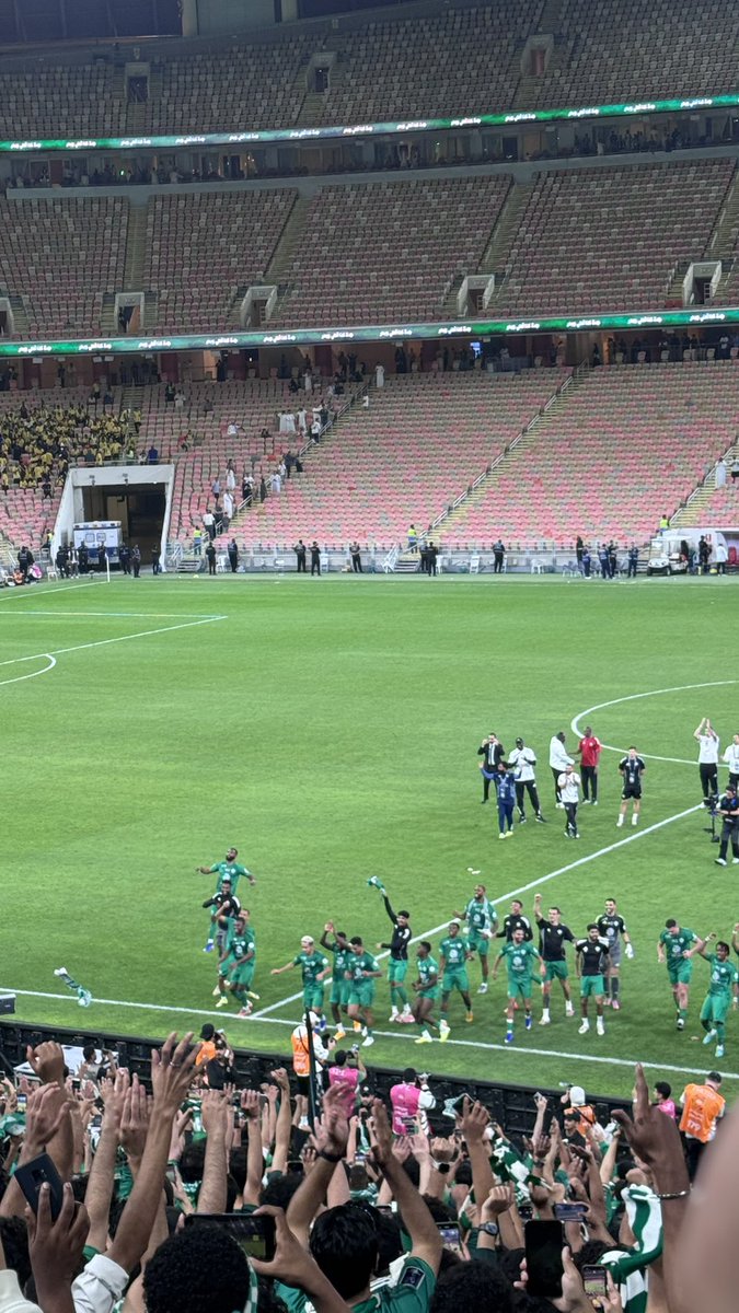 Sle_02's tweet photo. 💚 https://t.co/yH0lFH6k6q