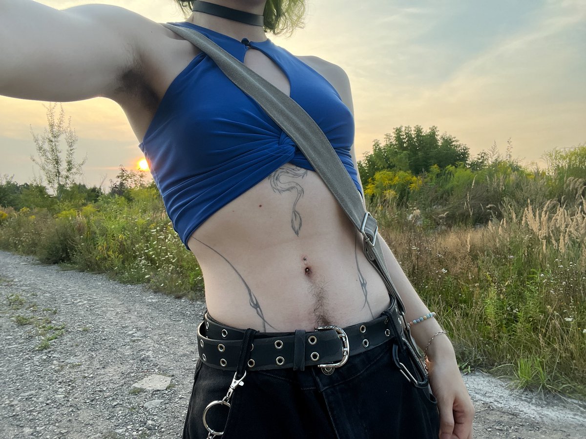 JulkaBigKulka's tweet image. my genderfucky tgirl fashion :3