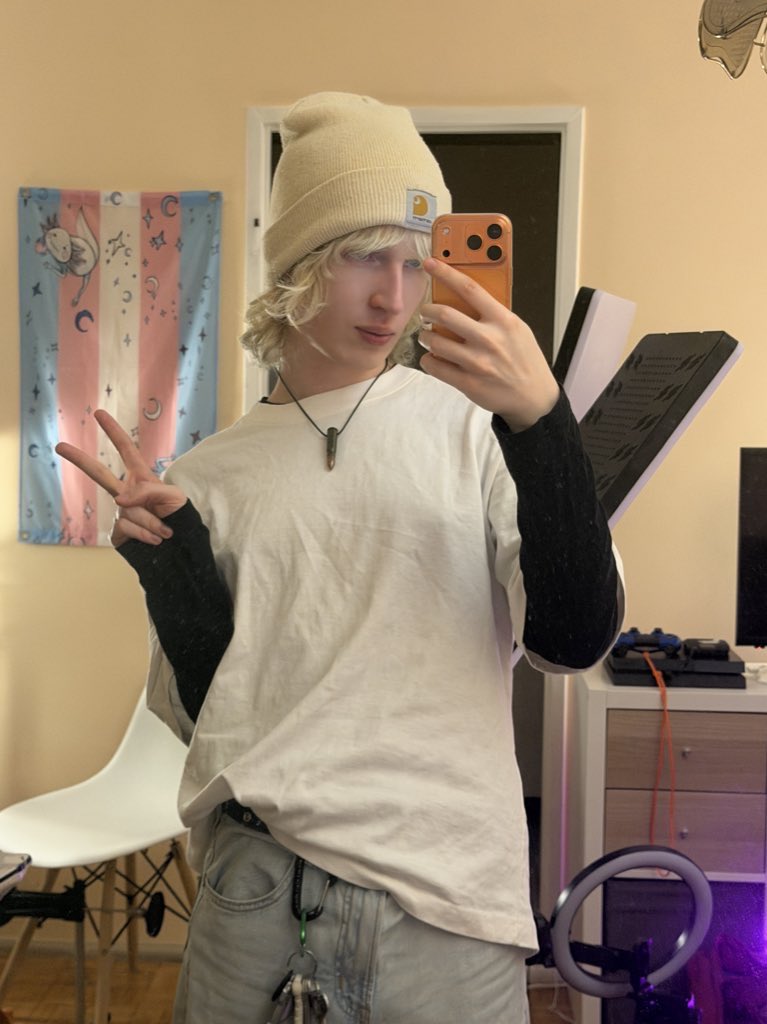 JulkaBigKulka's tweet image. my genderfucky tgirl fashion :3