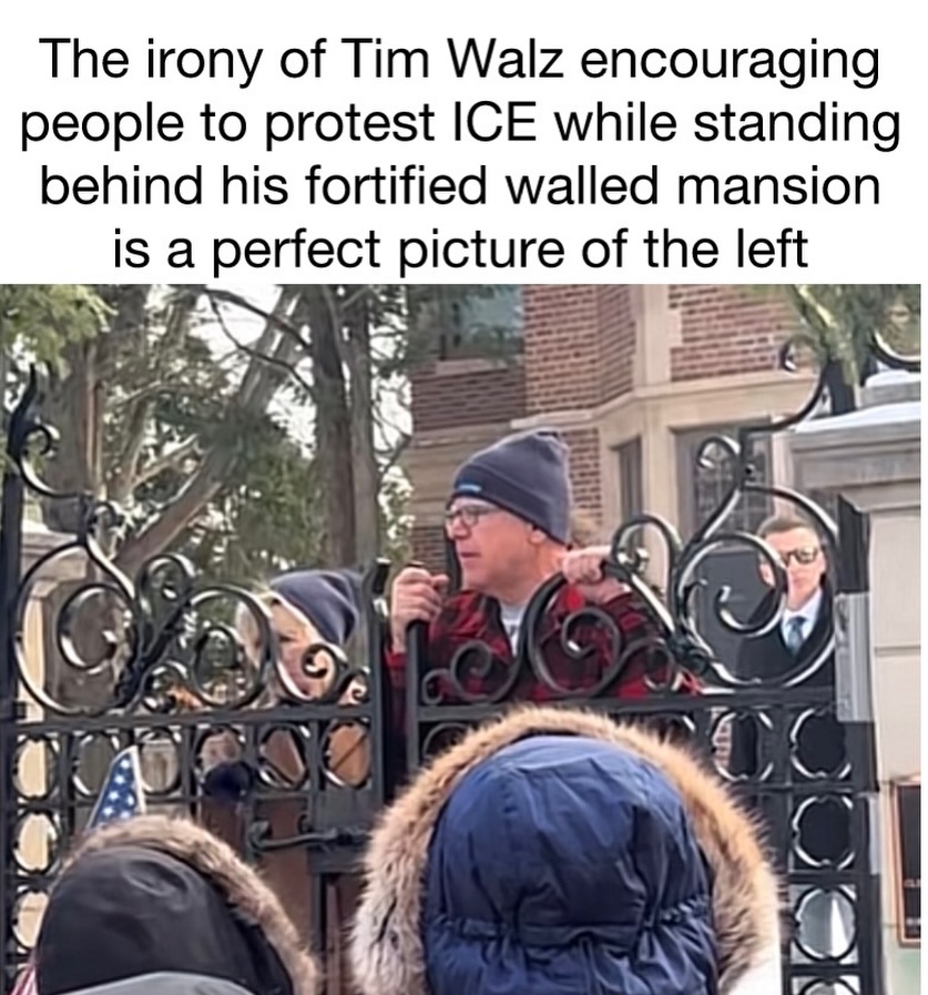 Sassafrass_84's tweet image. While Tampon Tim is at home safe...his sheep flock towards ICE agents.