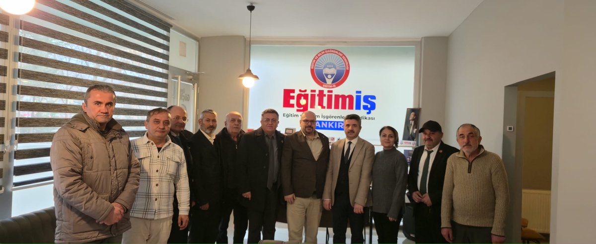 #BağımsızTürkiyePartisi Genel Başkan YardımcIsı Mustafa Pak ile Çankırı ve Çorum parti yönetimleri sendikamızı ziyaret etmişlerdir. Kendileri ile eğitim, eğitim politikaları, güncel konularda görüş alışverişinde bulunduk. Nazik ziyaretleri için tüm BTP heyetine teşekkür ederiz.