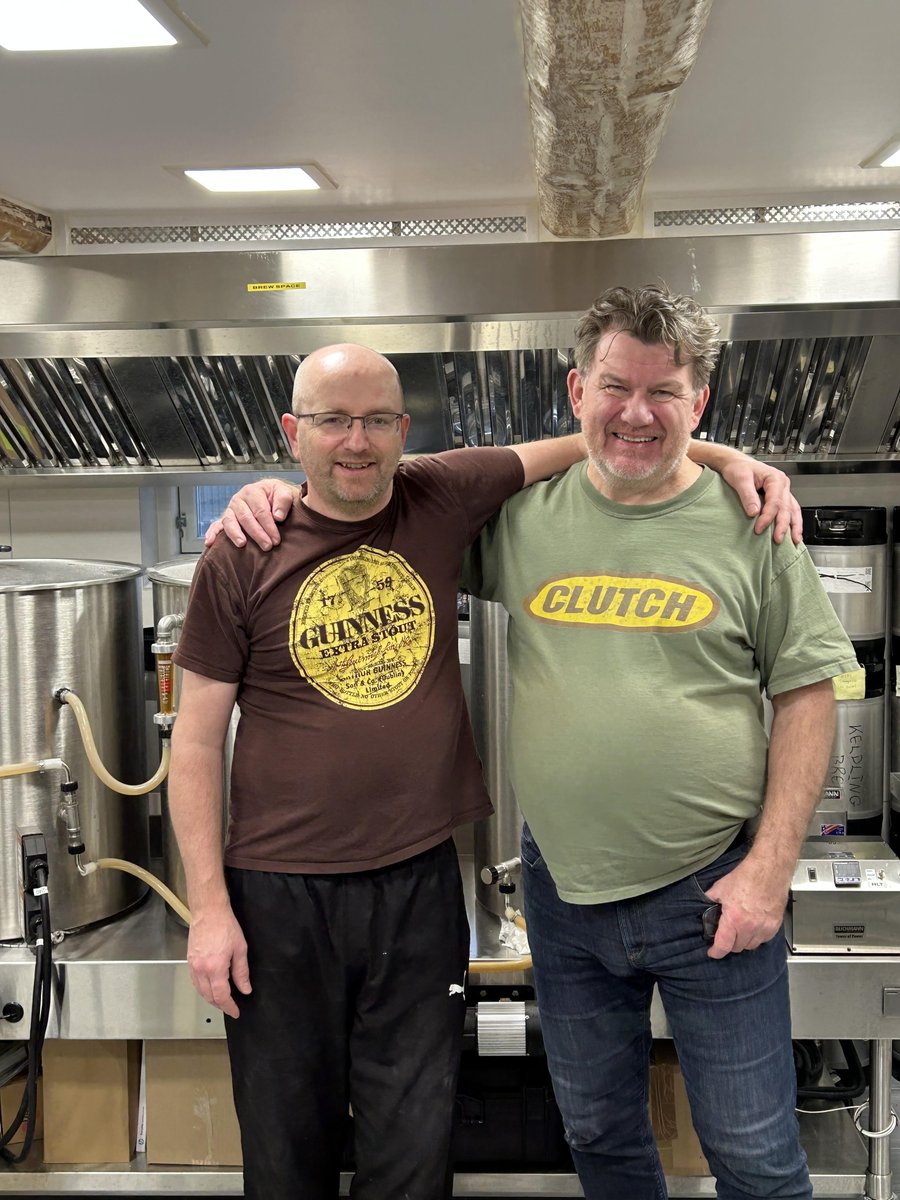 Brew#177: Brewed "MPAGA" Pale Ale (beercalc.org/?t=275146)

Yesterday, 'Clay Mountain' - aka Homebrewer, Morten Tangaa - joined for a cozy Collab.

MPAGA ('Make Pale Ale Great Again') is to reminisce the OG Pale Ales. The Message is strong, just like the Beer (~7% Abv.).