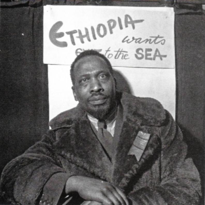 KResearcher's tweet image. Jomo Kenyatta at the 5th Pan-African Congress in England in 1945.