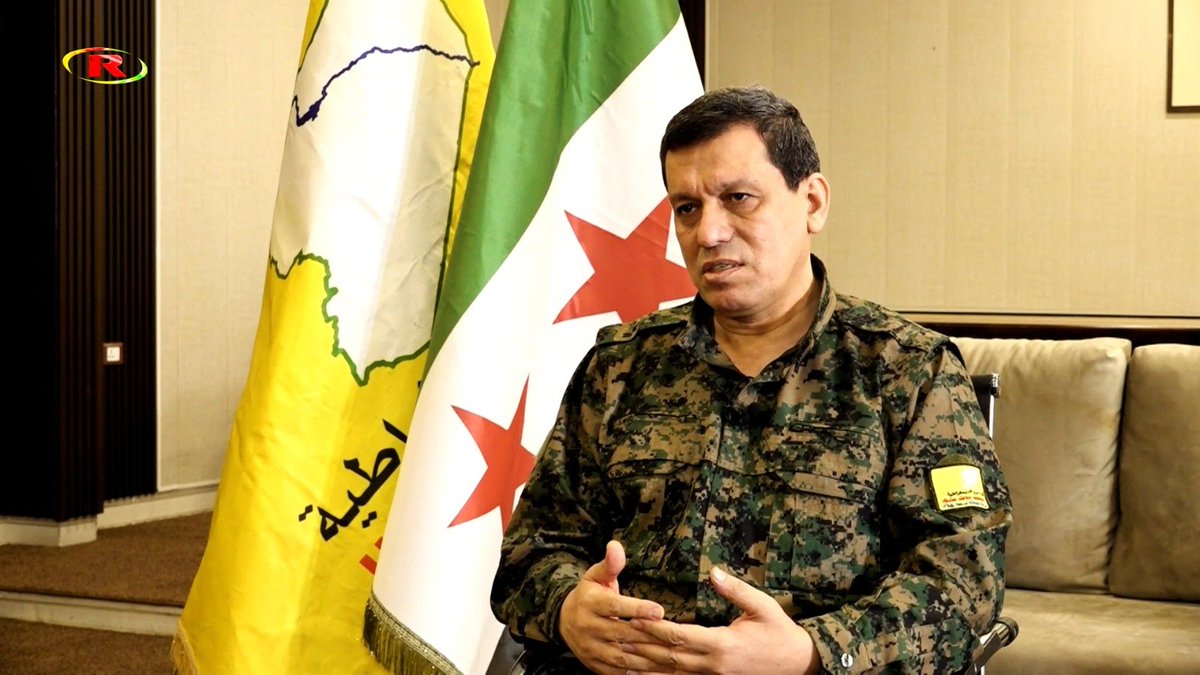 DrewsMemedd's tweet image. Fermandarê Giştî yê QSD'ê Mazlûm Ebdî ji Ronahî TV'e re axivî:

📌Em berxwedana gelê xwe yê rojava, parçeyên din û derve silav dikin 

📌Bila gelê me yê 4 parçeyan û derve bizanin, emê layiqê wan bin 

📌Me navên kesên li şamê cih bigirin, dane rayedarên Şamê 

📌Hin xalên me li…