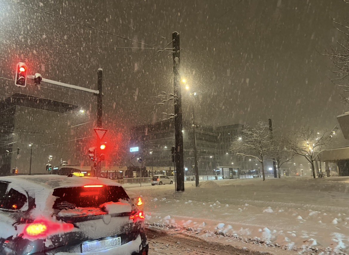 Snow White tweet media