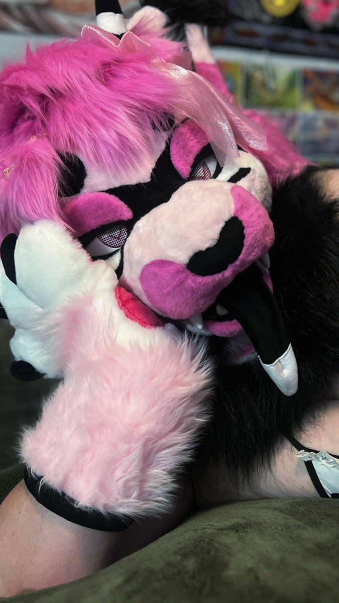 Pink Kitty Slvt tweet media