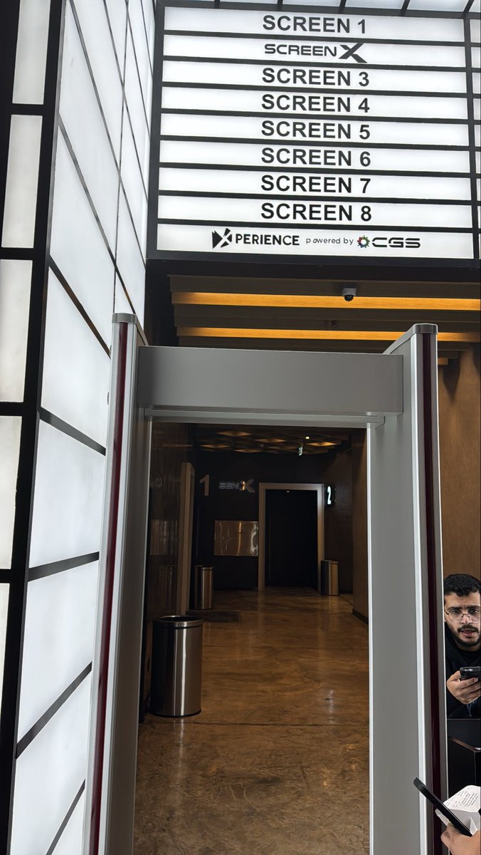 _At17's tweet image. "رفيقٌ تصبح كل الاشياء بجواره آمنة مُطمئنة هادئة، حتى قلبي."