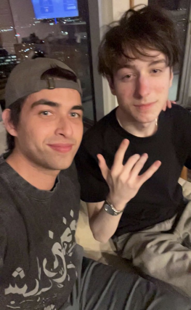 DaddyP_Updates's tweet image. Everyone let’s wish our goat @DaddyPTwitch a happy 40th(24th) birthday 🥳🥳