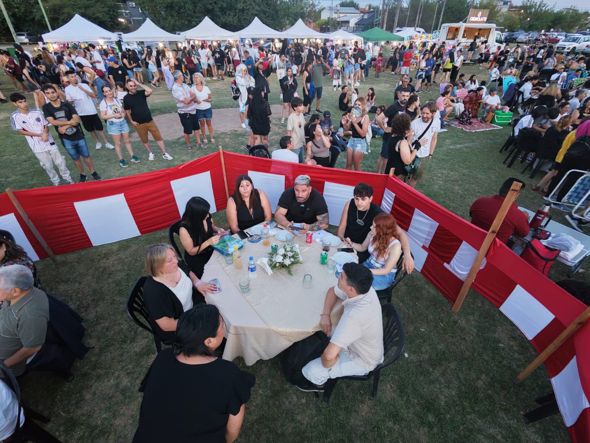 Acompañamos el XXII Bon Odori en José C. Paz, una celebración que ya es parte de la identidad cultural de nuestra ciudad.
Año a año este encuentro fortalece el vínculo entre Japón y Argentina y pone en valor el trabajo y la presencia de la colectividad japonesa, promoviendo la