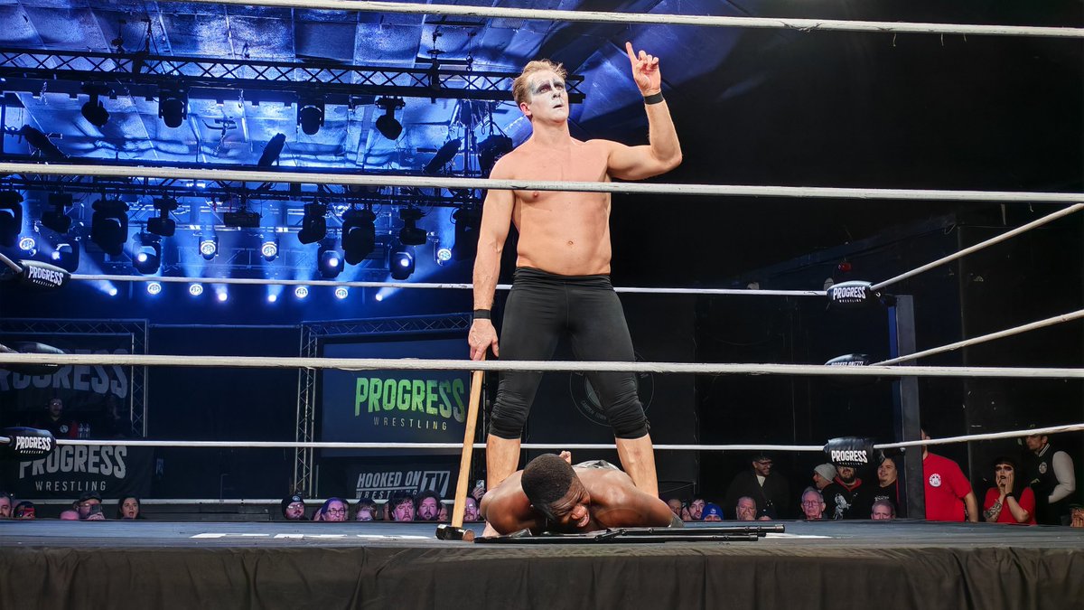 shahanshahan's tweet image. My first @ThisIs_Progress show did not disappoint! I'll have to go through my photos properly at some point (as it's my last night in London) but for now you'll get these four

#BirthdayXXXVII #ProgressWrestling #Chapter189 #InDarkestNight