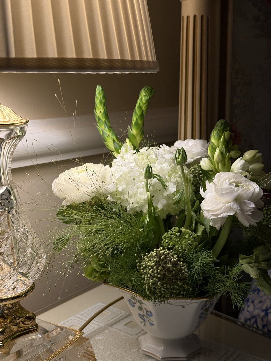 hudasm__'s tweet image. مشاعر قبل النوم تشبه اخبار الواتساب لاتصدقها 💜🕊️