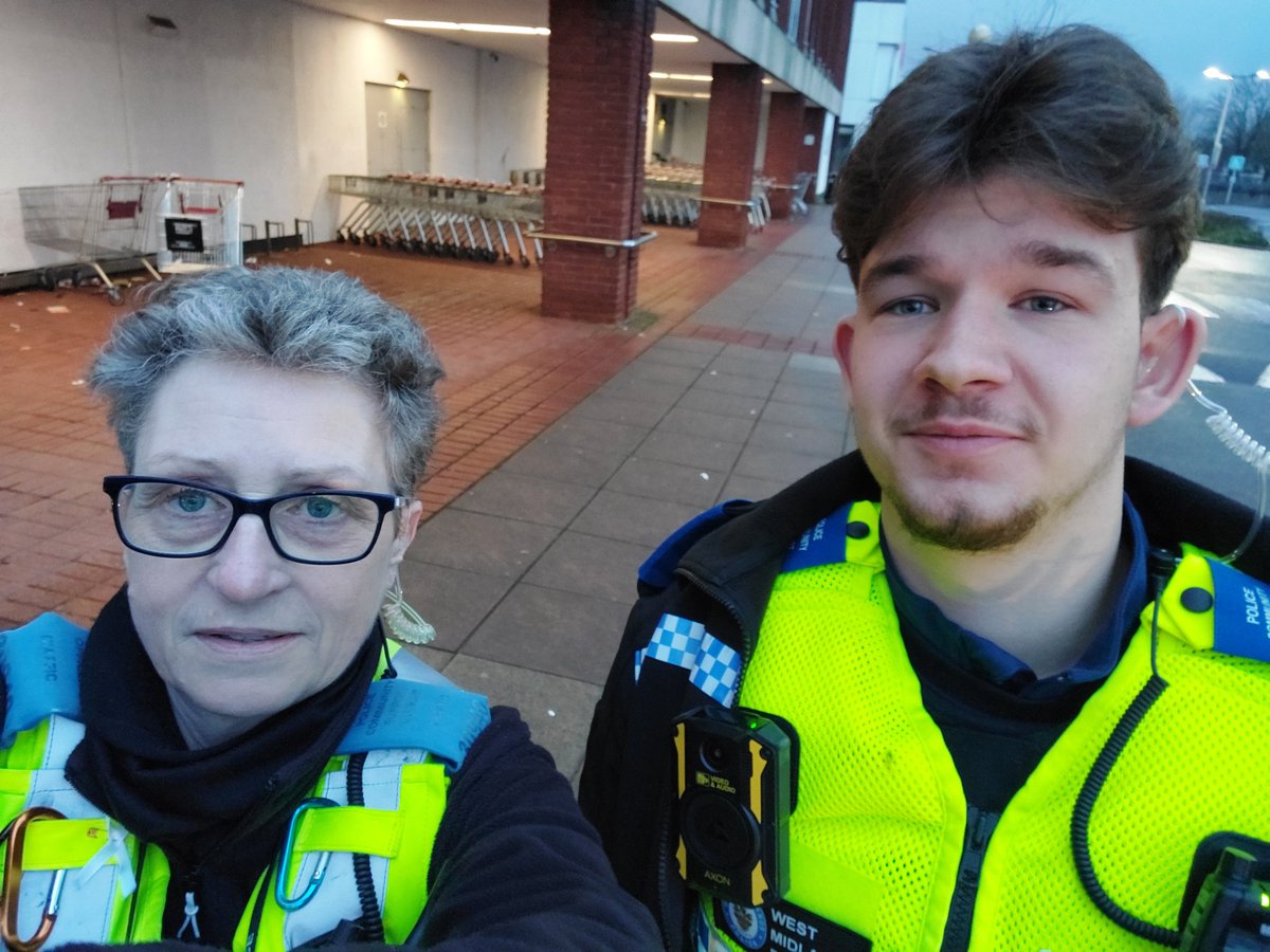 OldburyWMP's tweet photo. PCSOs Heatley and Lewis on reassurance patrols around Oldbury Town Centre #winteraction @sandwell https://t.co/OKeW6jq4dA