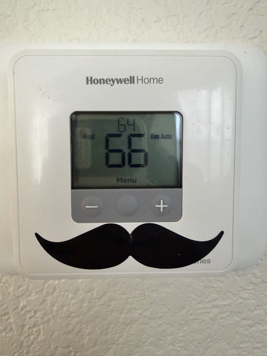 FelipeAstroza's tweet photo. Before finding this I took a look at everything else:
* Is a wiring issue? tester said it was OK
* Is a Heat pump problem? The good oldie was heating
* Is a O/B reversing valve misconfiguration? On cool / On heat didn’t change the outcome https://t.co/sjo4gLYCxl