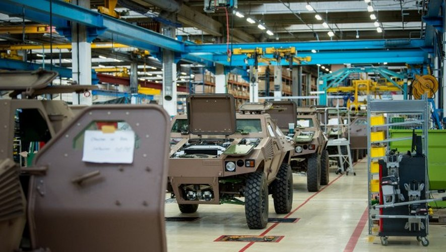 L_ThinkTank's tweet image. [ 🇫🇷 FRANCE ]

🔸 Le ministre du Travail annonce la création, au sein de France Travail, d’une « force spéciale défense » pour recruter massivement dans l’industrie de défense, avec plus de 5 000 offres d’emploi proposées dès le 23 avril et environ 10 000 postes attendus dans